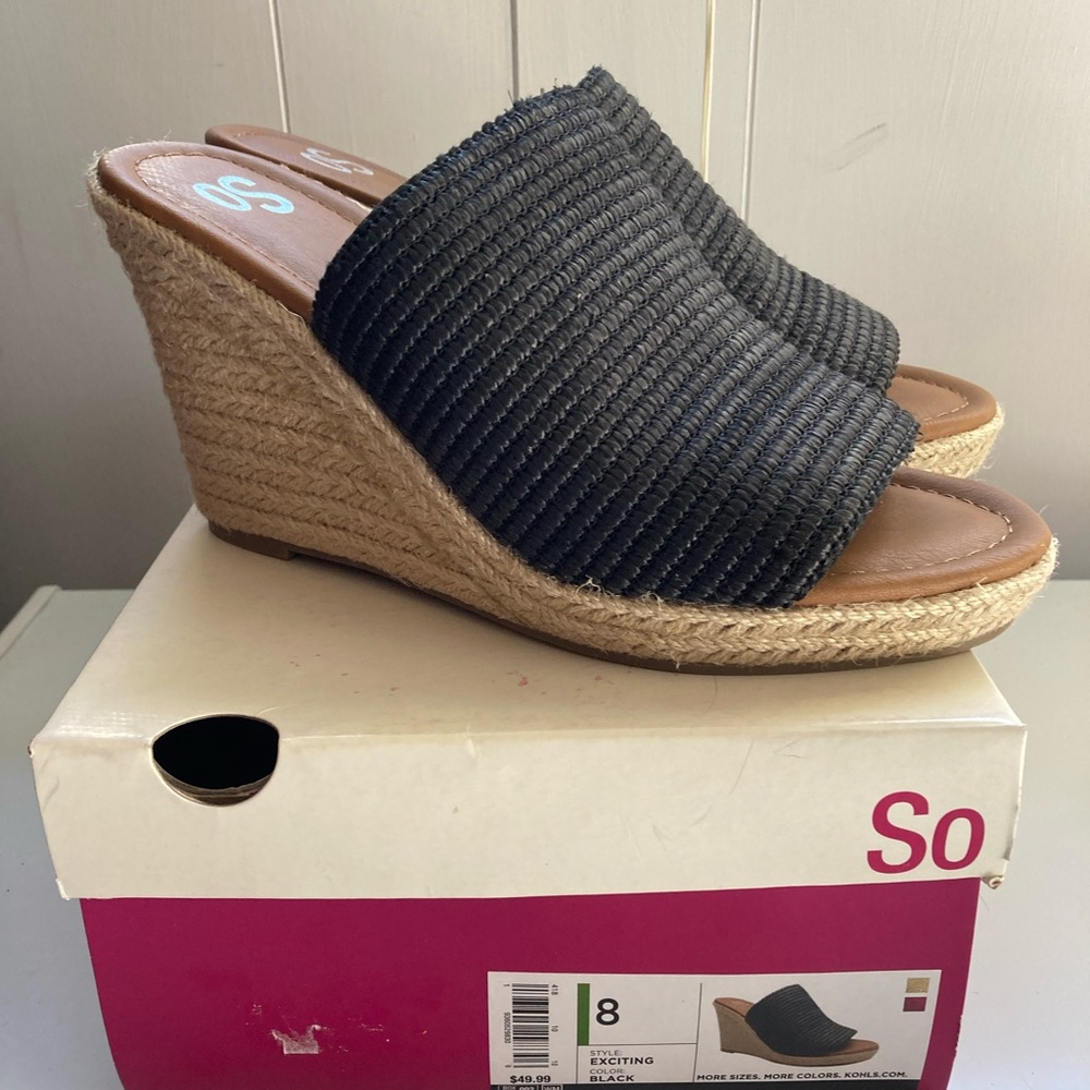 NIB womens wedges